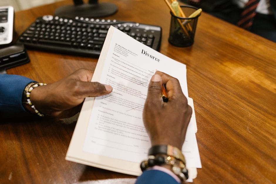 Escritura ou documento particular autenticado: diferenças