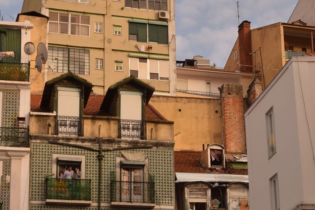 Senhorios em 2026: o IRS desceu para 10% no arrendamento, mas compensa voltar a pôr a casa a render em Portugal?