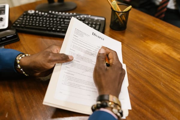 Escritura ou documento particular autenticado: diferenças